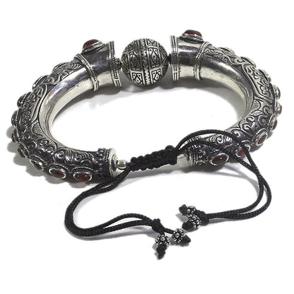 Bracciale etnico JIGER in argento rigido | Gioielli etnici Il mondo di Wit