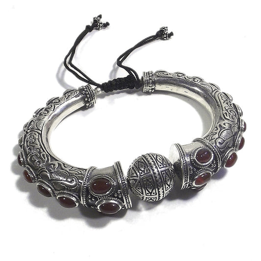 Bracciale etnico JIGER in argento rigido | Gioielli etnici Il mondo di Wit