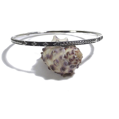 Bracciale etnico DUYEN a cerchio in argento - rigido | Gioielli etnici ilmodndodiwit.com