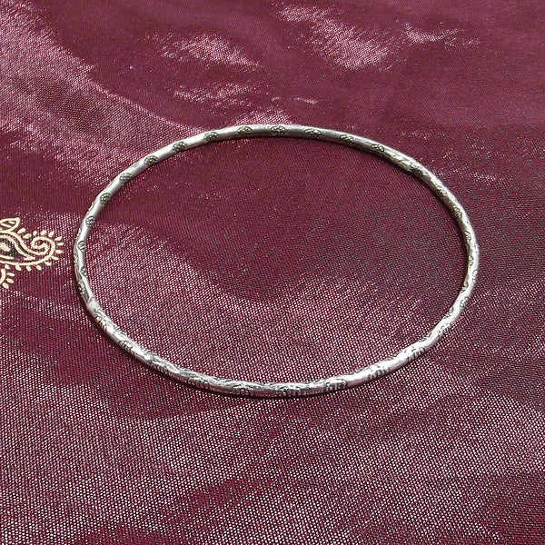 Bracciale etnico EFFI a cerchio in argento - rigido | Gioielli etnici ilmodndodiwit.com