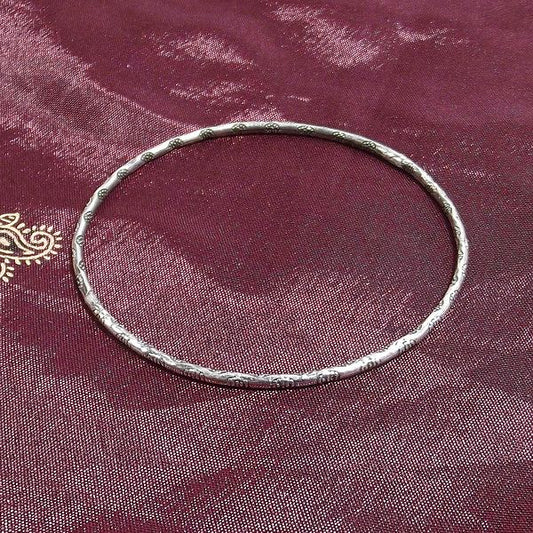 Bracciale etnico EFFI a cerchio in argento - rigido | Gioielli etnici ilmodndodiwit.com
