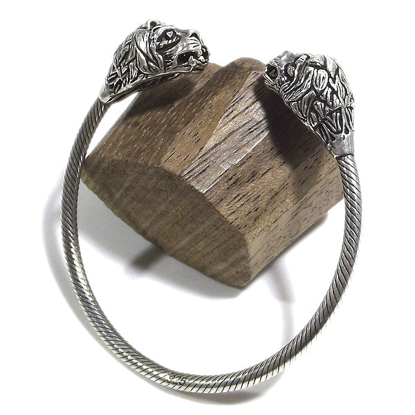 Bracciale etnico LEO in argento da UOMO o DONNA - rigido | Gioielli da Uomo