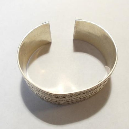 Bracciale etnico in argento 925 rigido