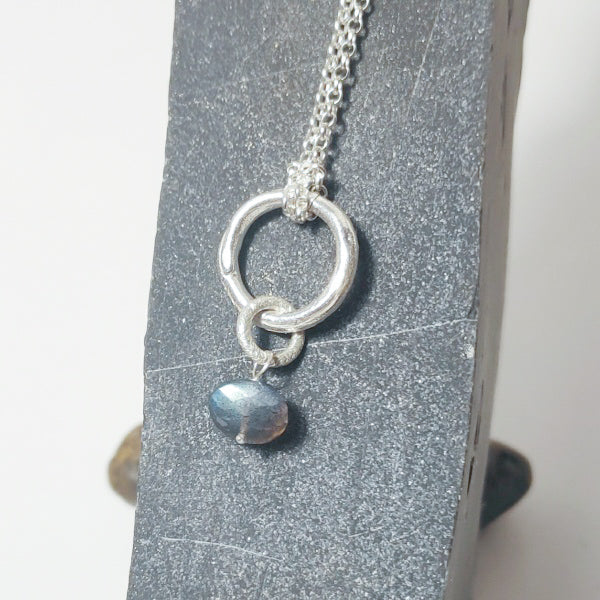 La Collana con pietra il cerchio della vita in argento 925