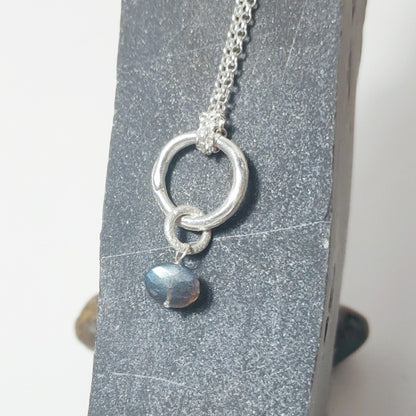 La Collana con pietra il cerchio della vita in argento 925