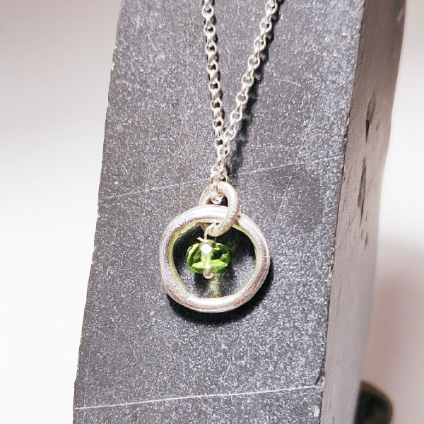 La Collana con pietra il cerchio della vita argento 925 - peridoto