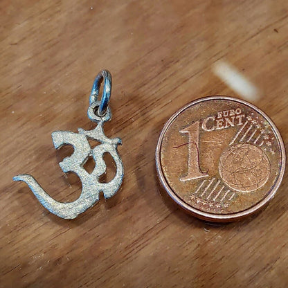CIONDOLO OM in argento 925 - SANA