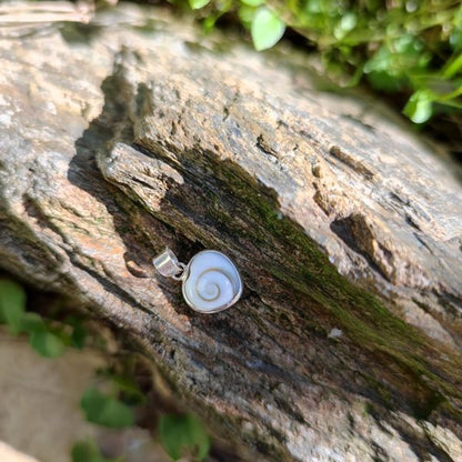 Ciondolo ABHAYA con OCCHIO di SANTA LUCIA in argento 925 Ciondolo artigianale