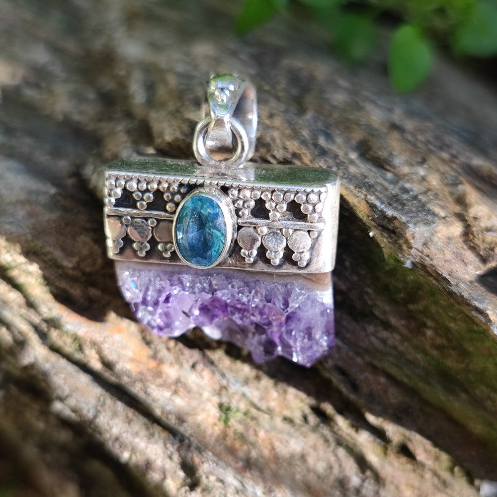 Ciondolo ABHINANDAN con pietra AMETISTA e TOPAZIO in argento 925 Ciondolo artigianale