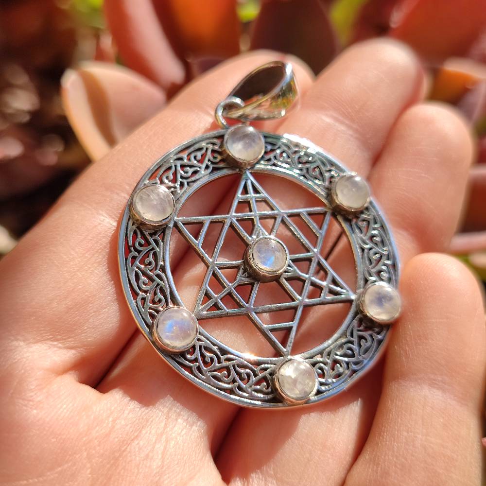 Ciondolo GURDEEP con pietra GRANATO o PIETRA DI LUNA in argento 925 Ciondolo artigianale