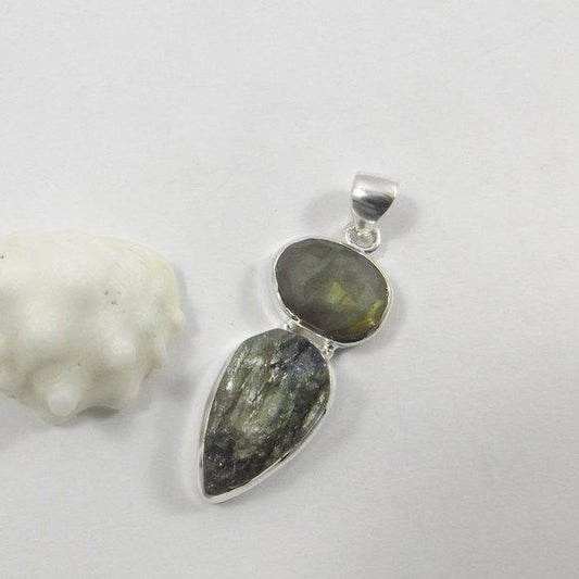 CIONDOLO Labradorite grezza argento 925 - ilmondodiwit - Ciondolo