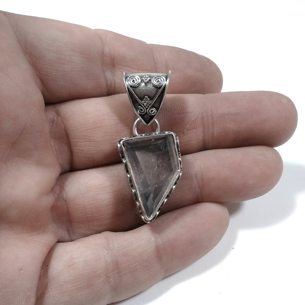 Ciondolo in argento 925 con quarzo rosa - LANKAMALLA
