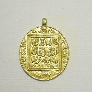 Ciondolo etnico moneta dorata