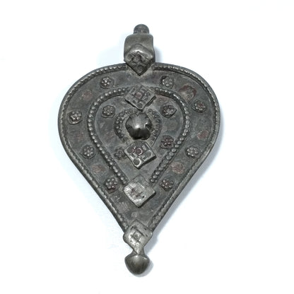 Ciondolo ETNICO in argento antico con ORNAMENTI etnici | GIOIELLI IN ARGENTO