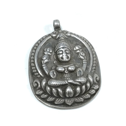 Ciondolo ETNICO in argento antico con LAKSHMI | GIOIELLI ETNICI – immagine7