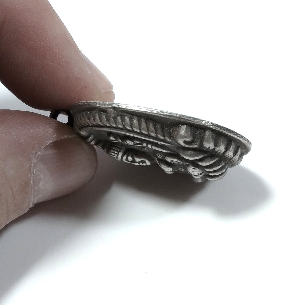 Ciondolo ETNICO in argento antico con LAKSHMI | GIOIELLI ETNICI