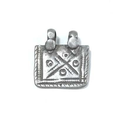Ciondolo ETNICO in argento antico con ORNAMENTI etnici | GIOIELLI ETNICI