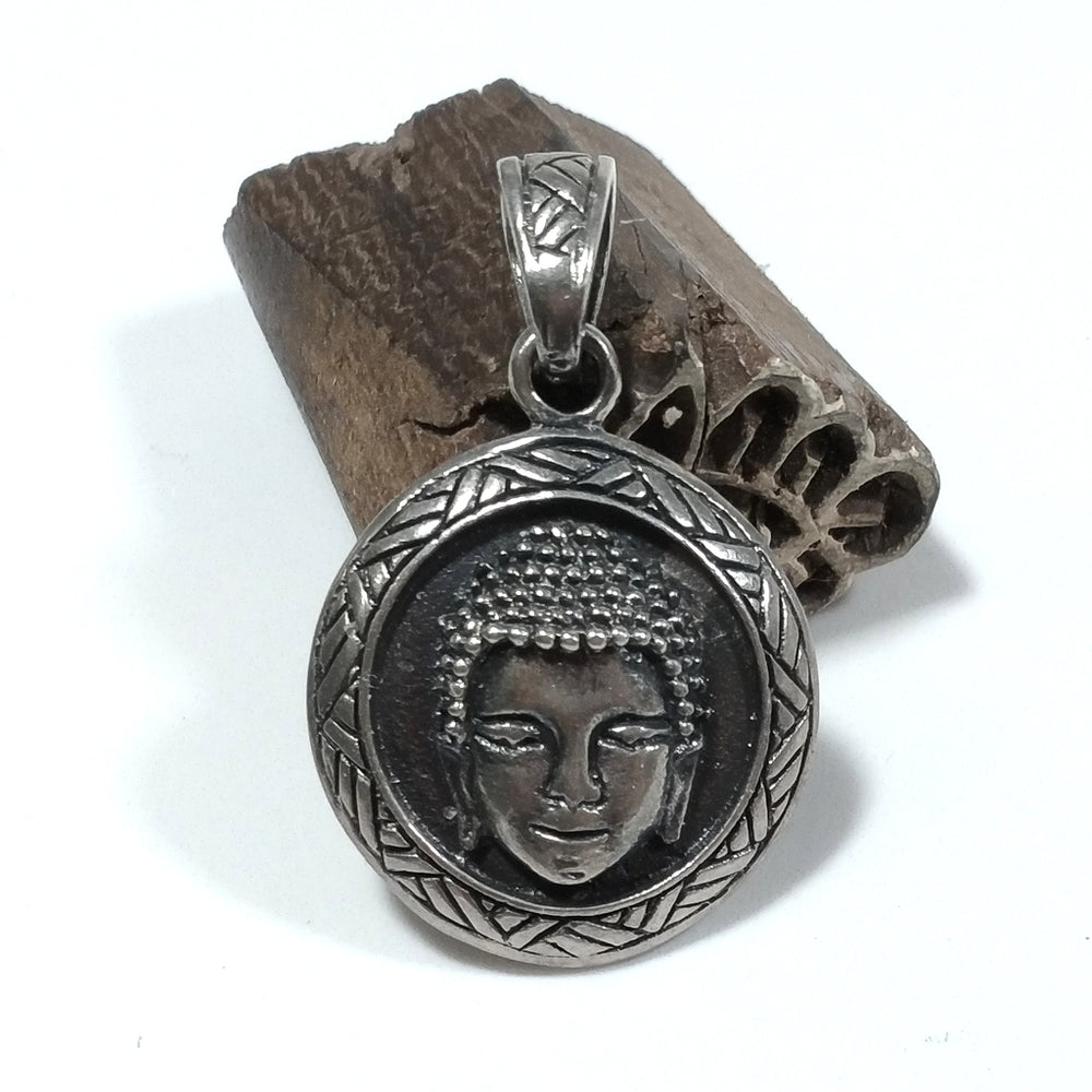 Ciondolo ETNICO in argento 925 con BUDDHA | GIOIELLI ETNICI