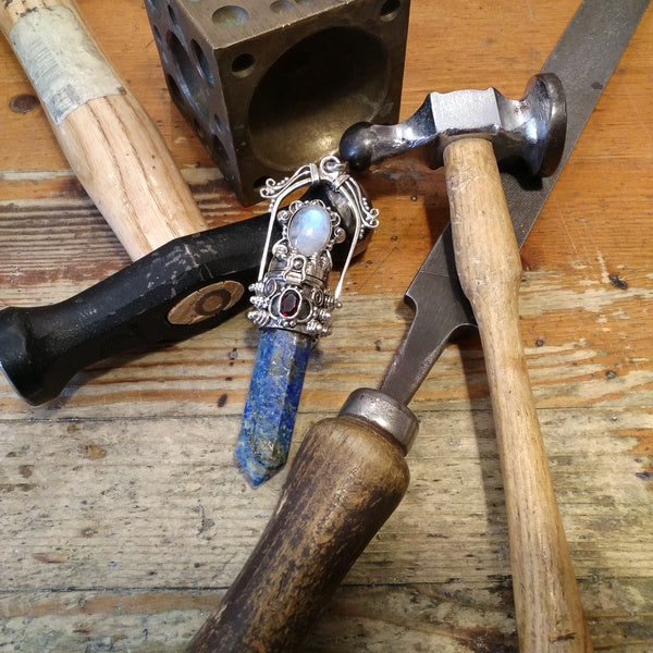 Ciondolo artigianale in argento 925 Ciondolo artigianale Lapislazzuli, Pietra di Luna | GIOIELLI ETNICI | Pendolo porta veleno