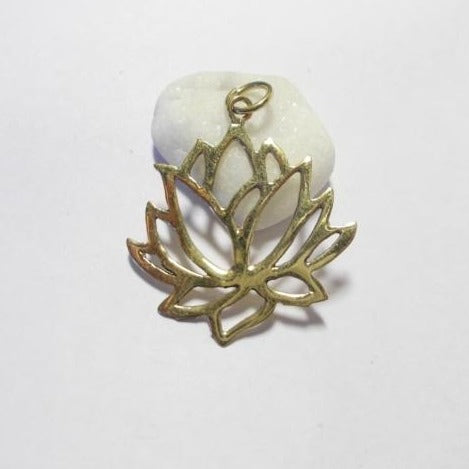 Collana/ Ciondolo FIORE di LOTO in ottone argentato