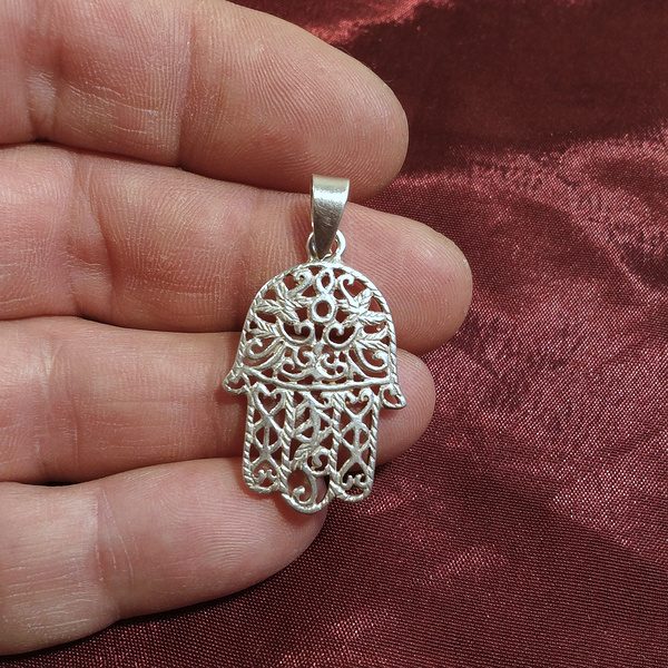 Ciondolo mano di Fatima in argento 925 - BASNA