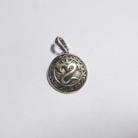 CIONDOLO OM in argento 925 fiore