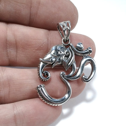 Ciondolo ETNICO in argento 925 con OM - AUM Mantra | GIOIELLI IN ARGENTO