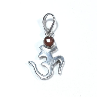 Ciondolo ETNICO in argento 925 con OM - AUM Mantra Corniola | GIOIELLI IN ARGENTO