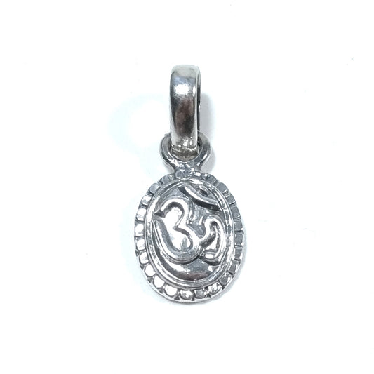 Ciondolo ETNICO in argento 925 con OM - AUM Mantra | GIOIELLI IN ARGENTO