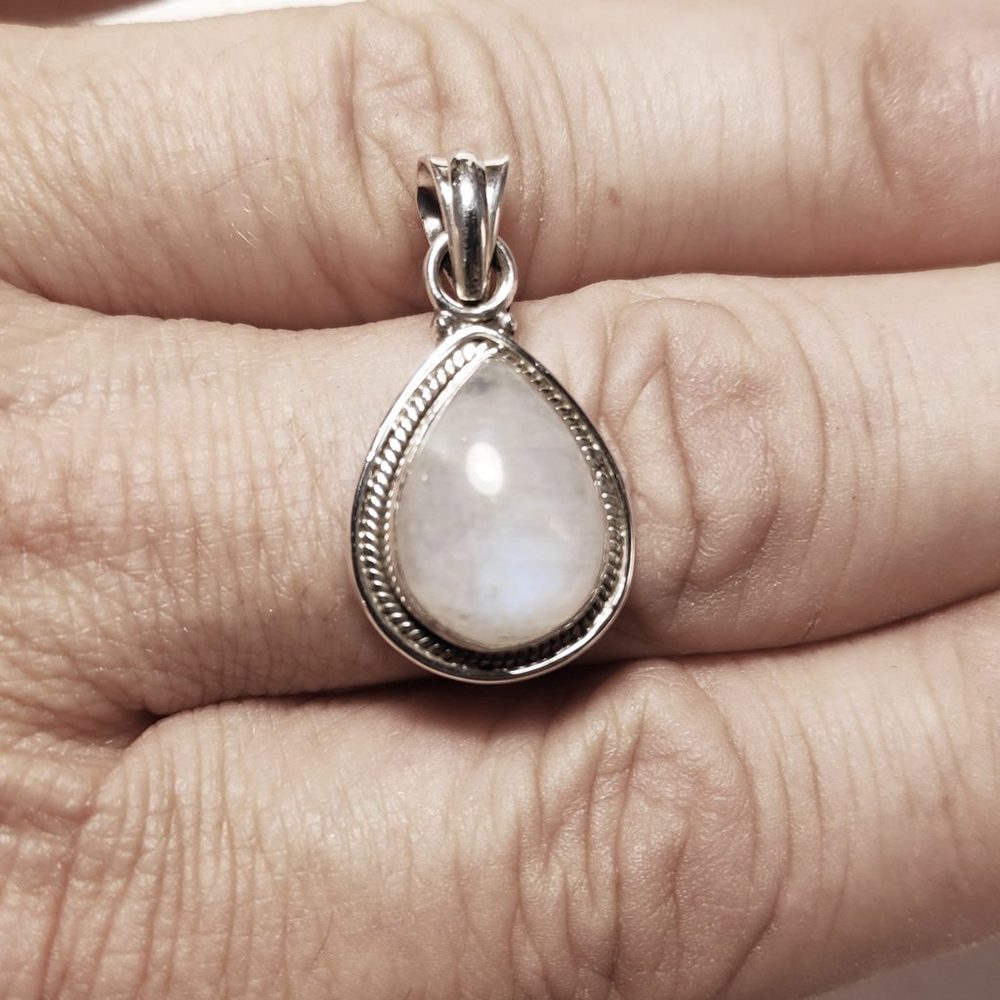 CIONDOLO pietra di luna - argento 925 goccia