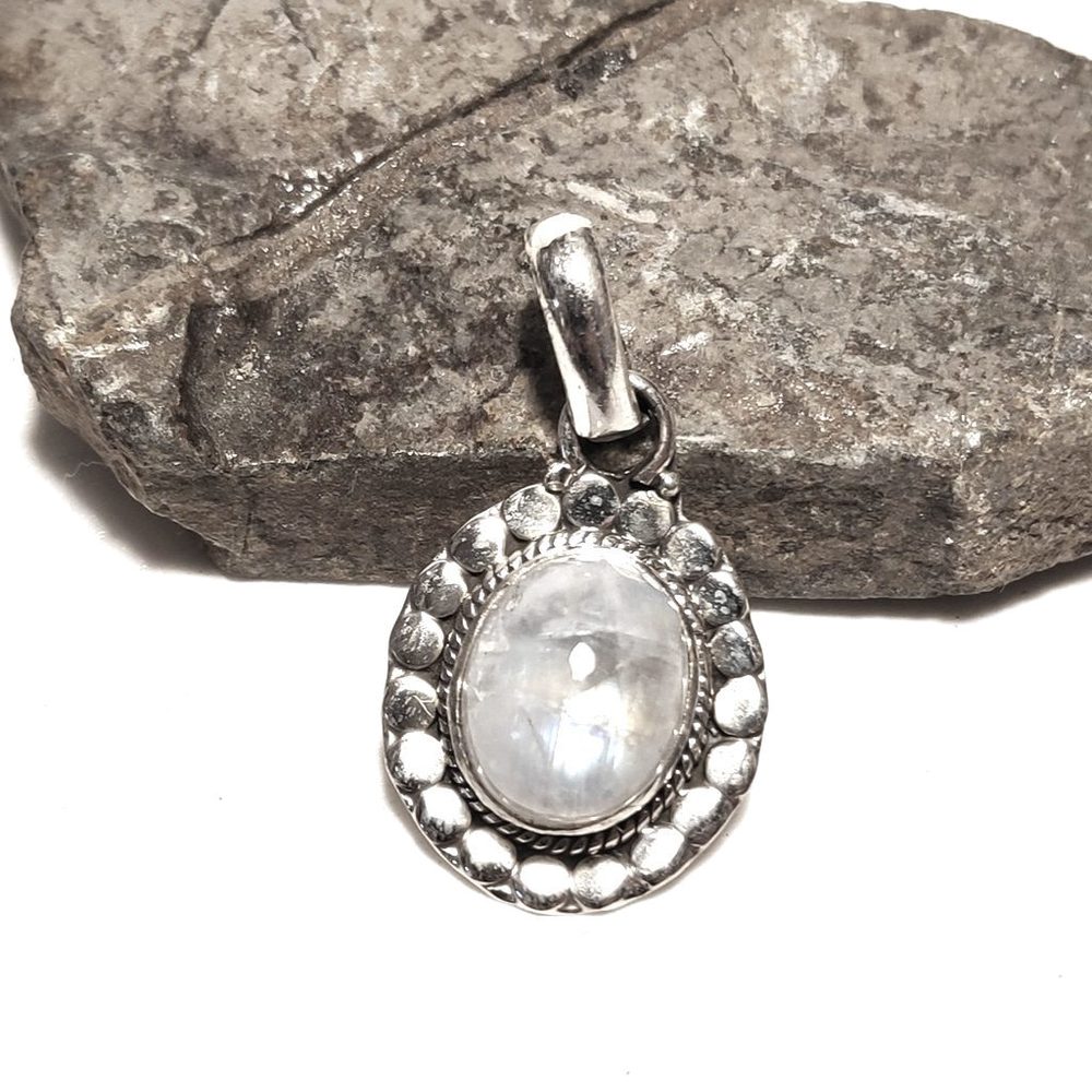 CIONDOLO pietra di luna - argento 925 ovale