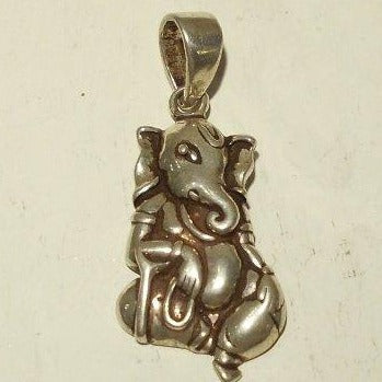 Ciondolo GANESH in argento 925 seduto
