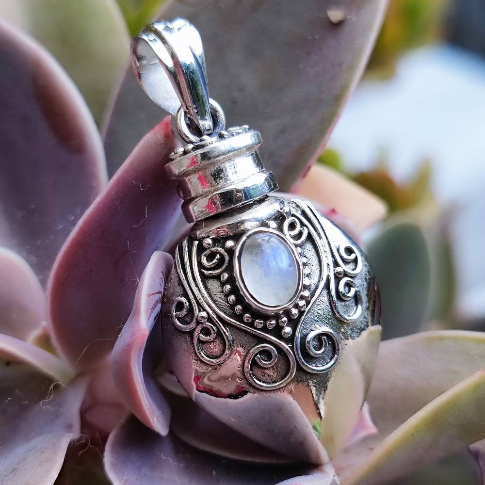 Ciondolo porta profumo in argento - ASIA