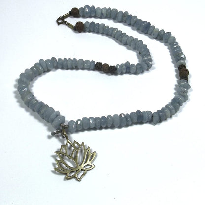 GIOIELLI etnici | COLLANA con acquamarina taglio rosetta e ottone