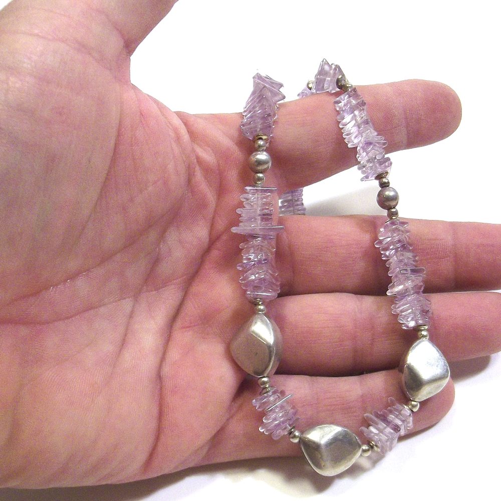 COLLANA con pietra - Ametista taglio triangolare sfaccettato e argento – immagine3