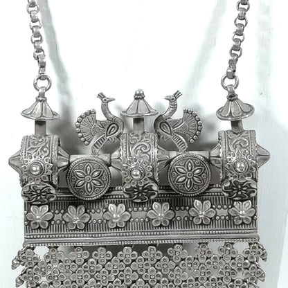 Collana ETNICA con Pavone in argento 800 Collana ETNICA | GIOIELLI IN ARGENTO – immagine3