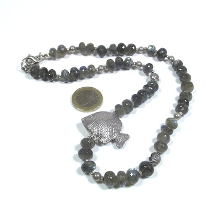 COLLANA ETNICA con pesce d'argento e LABRADORITE sfaccettata – immagine7