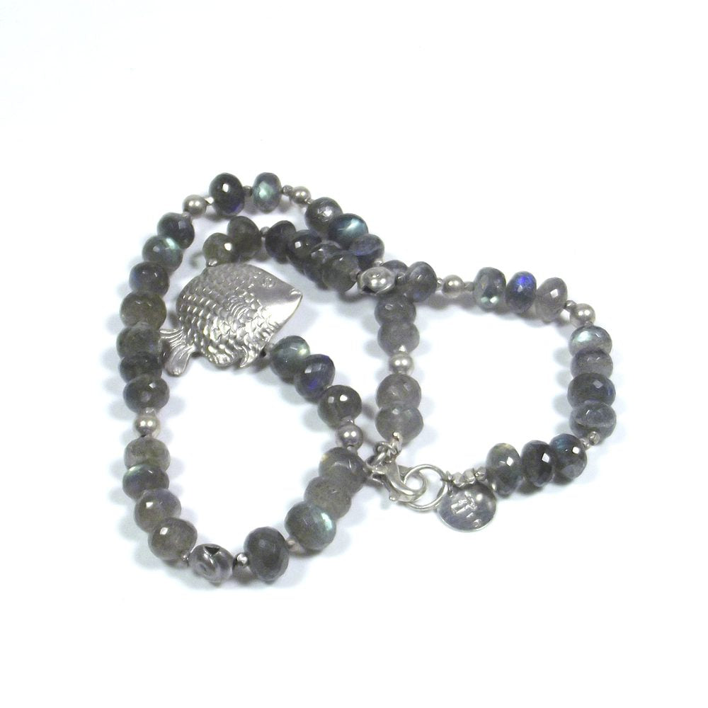 COLLANA ETNICA con pesce d'argento e LABRADORITE sfaccettata