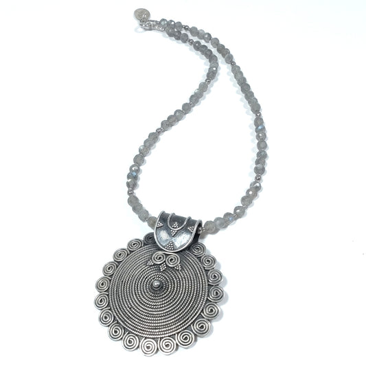 COLLANA ETNICA con ciondolo e LABRADORITE sfaccettata | GIOELLI ETNICI