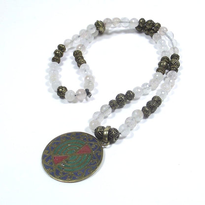GIOIELLI etnici | COLLANA con cristallo di rocca sfaccettato e ottone