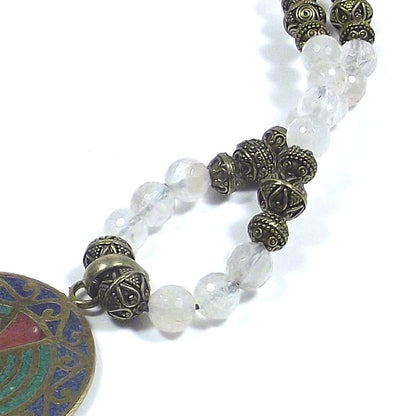 GIOIELLI etnici | COLLANA con cristallo di rocca sfaccettato e ottone
