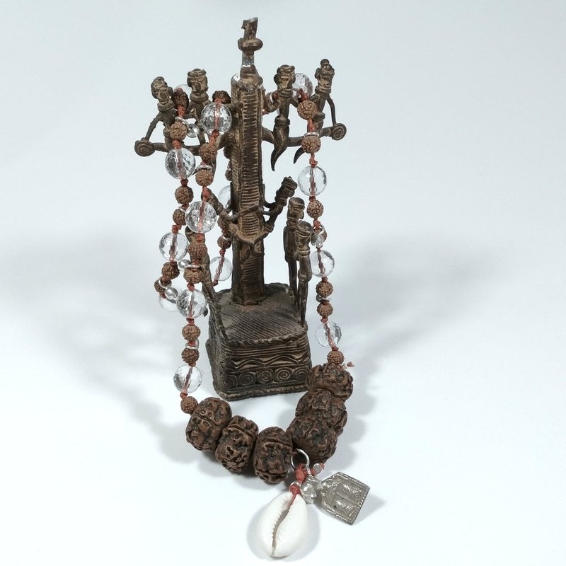 Collana etnica in argento 925 artigianale Cristallo di rocca, Rudraksha, conchiglia