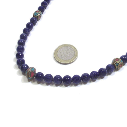COLLANA con pietra di Lapisalzzuli e intercalari tibeatini in ottone