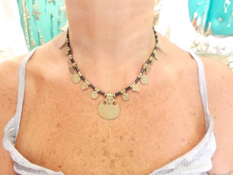 Collana in ottone Naga