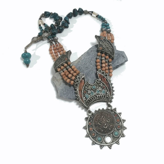 COLLANA ETNICA tibetana con turchese grezzo e corallo – immagine1