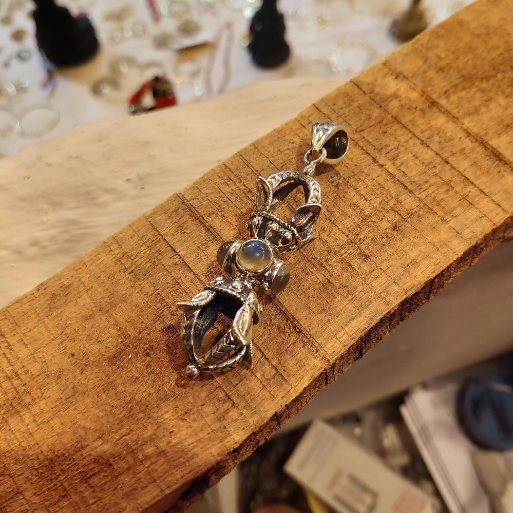 dorje argento labradorite