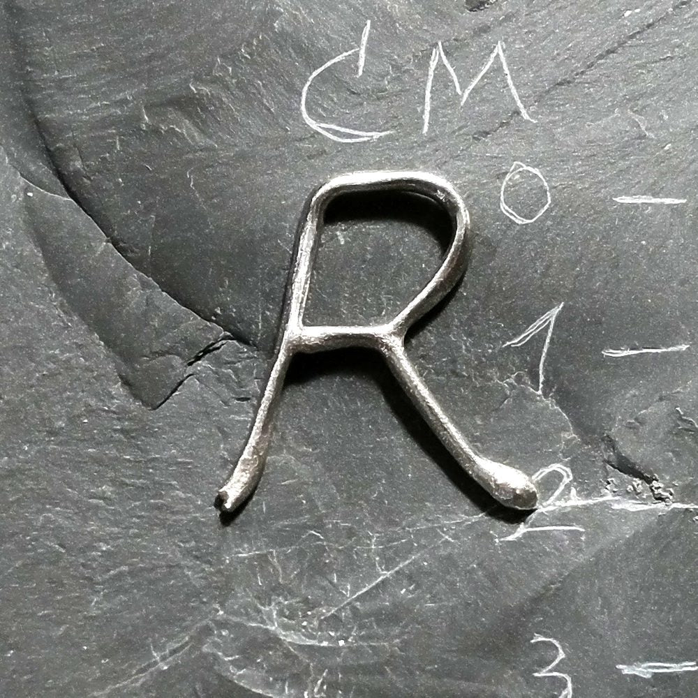 CIONDOLO PERSONALIZZATO in argento 925 con lettera - R