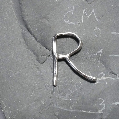 CIONDOLO PERSONALIZZATO in argento 925 con lettera - R