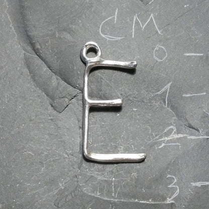 CIONDOLO PERSONALIZZATO in argento 925 con lettera - E