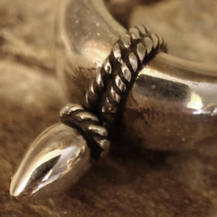 ORECCHINI a cerchio in argento 925 con punta - NATESH